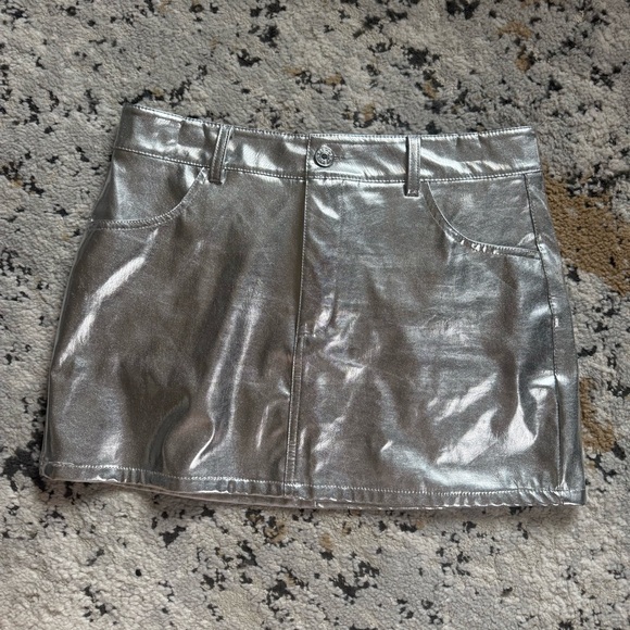 Edikted Metallic Silver Mini Skirt - Picture 1 of 5